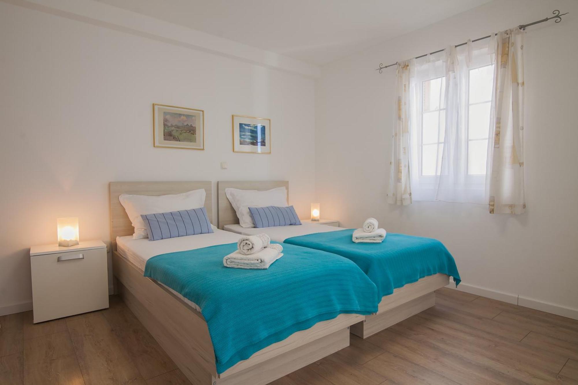 Helvetia Sunny Apartments Bol Eksteriør billede